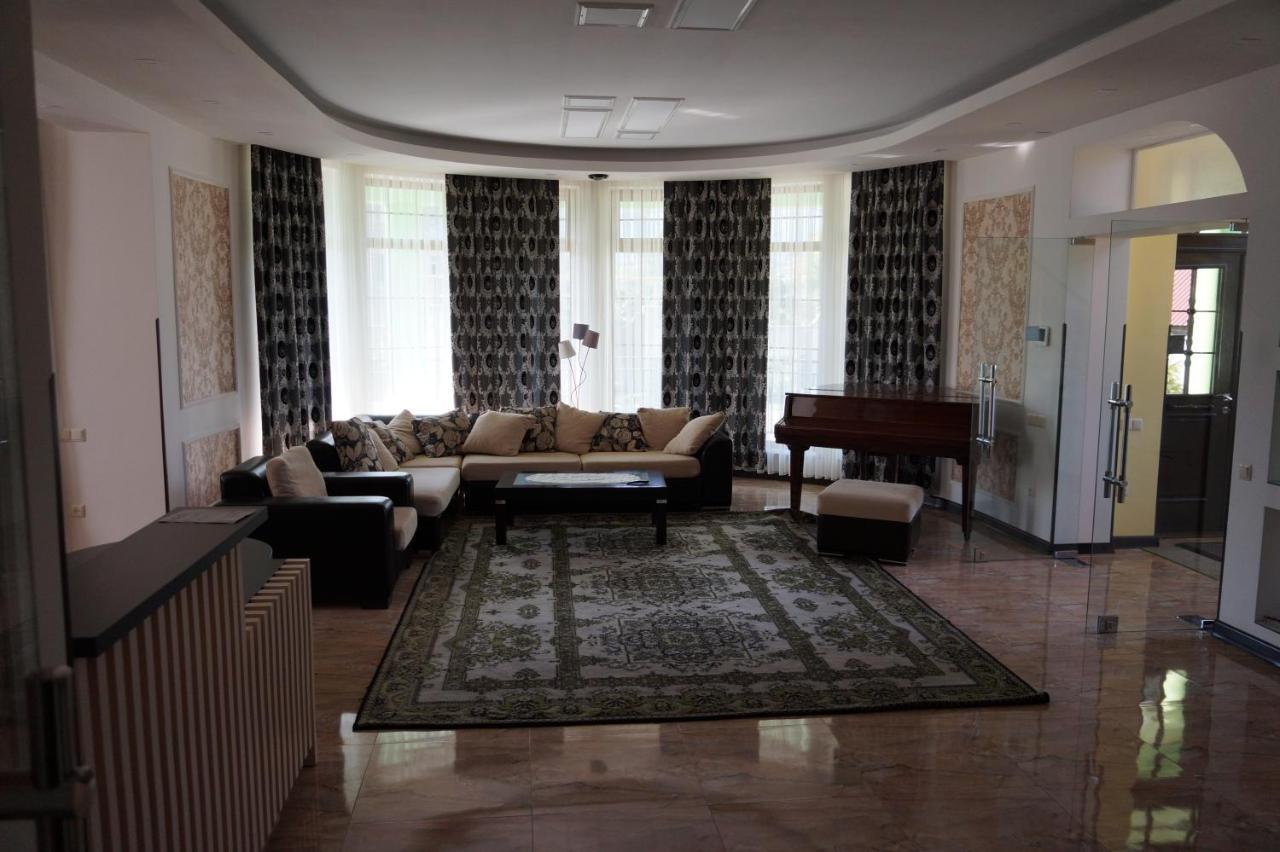 Villa Qero Batumi Eksteriør bilde