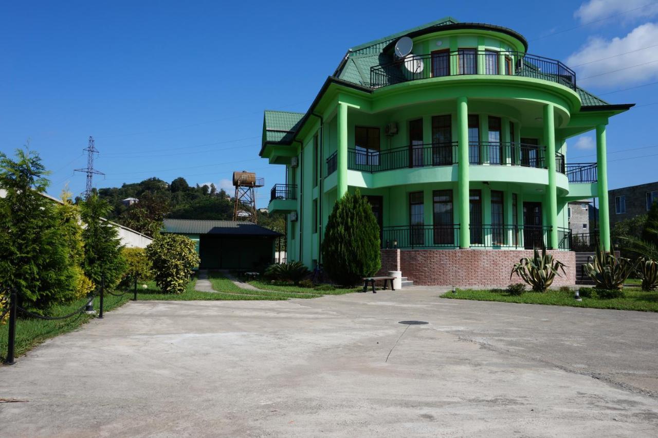 Villa Qero Batumi Eksteriør bilde