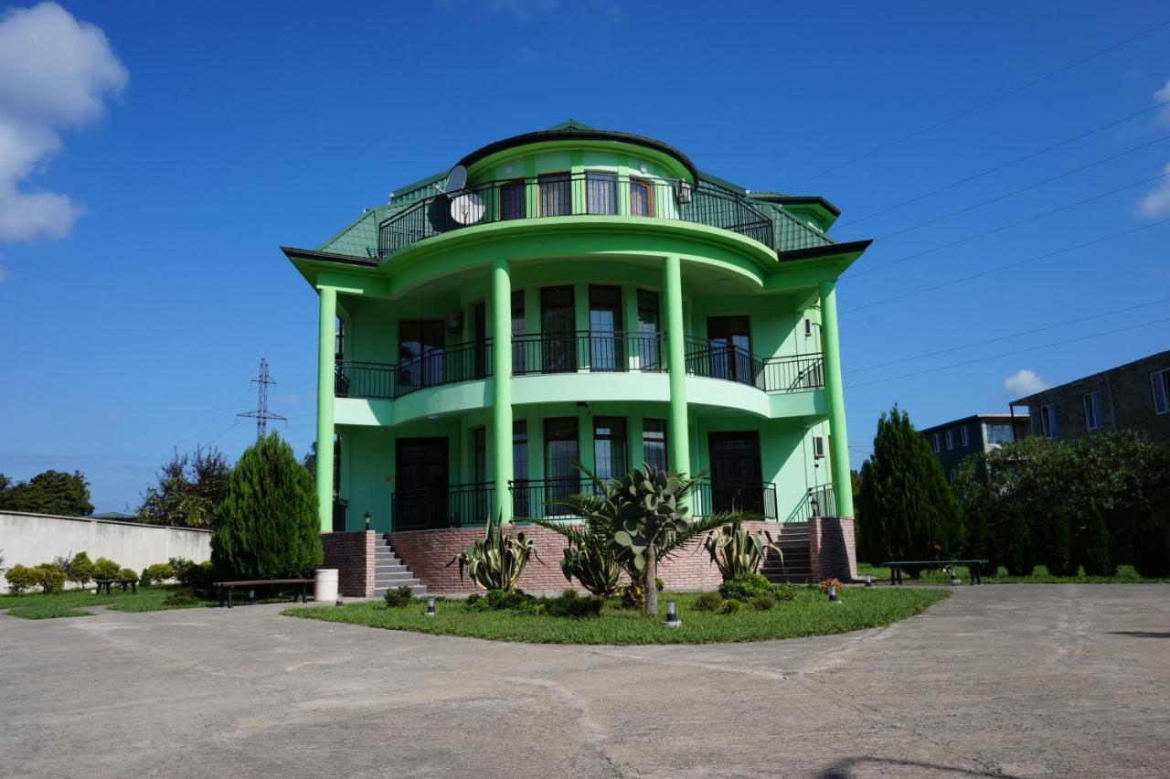 Villa Qero Batumi Eksteriør bilde