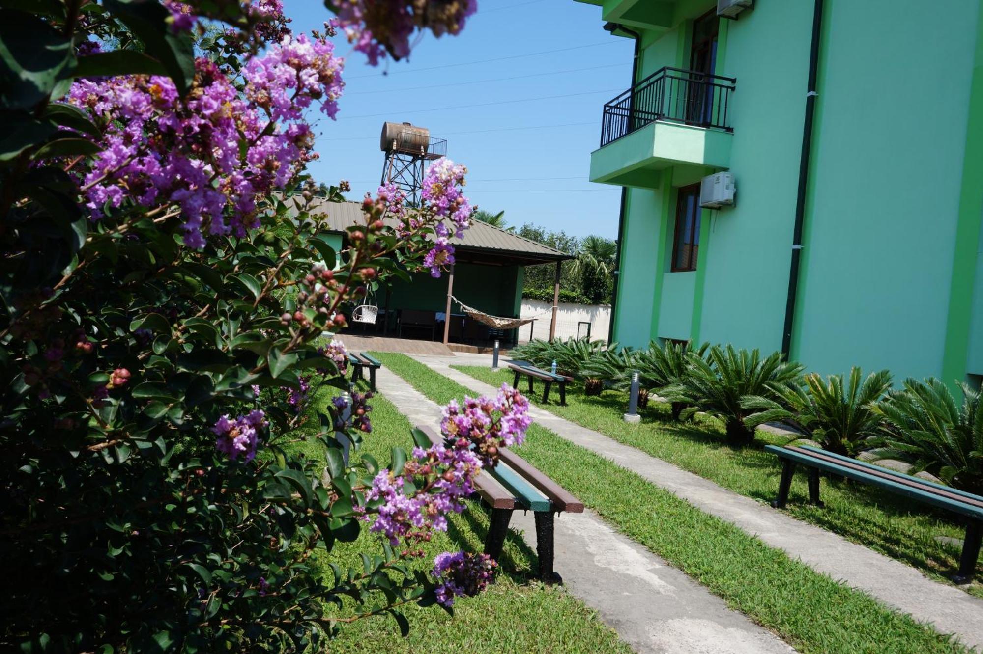 Villa Qero Batumi Eksteriør bilde