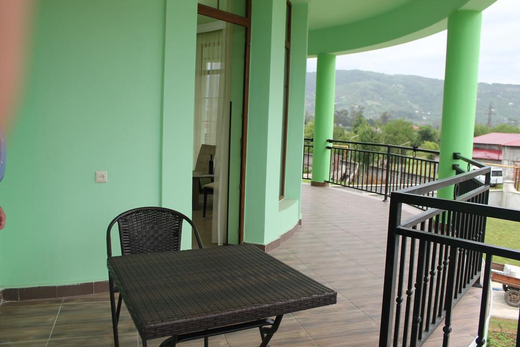 Villa Qero Batumi Eksteriør bilde