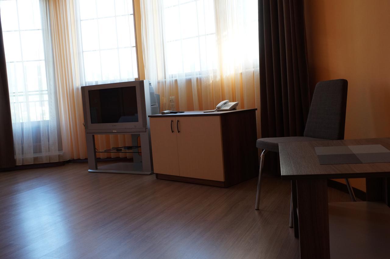 Villa Qero Batumi Eksteriør bilde