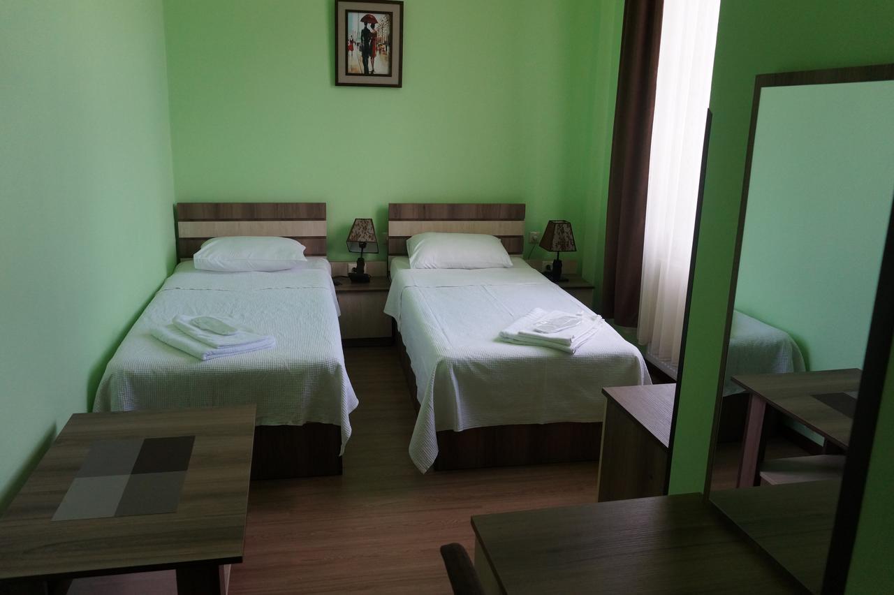 Villa Qero Batumi Eksteriør bilde