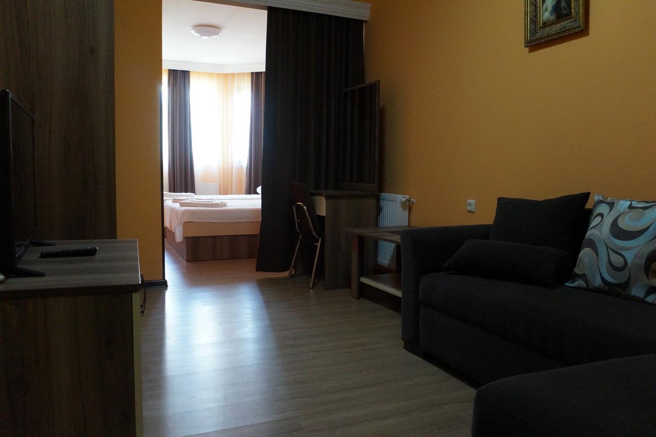 Villa Qero Batumi Eksteriør bilde