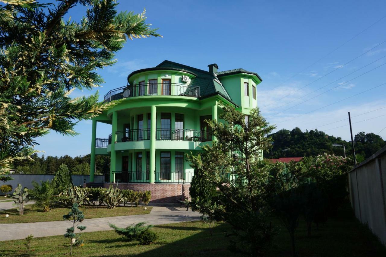 Villa Qero Batumi Eksteriør bilde